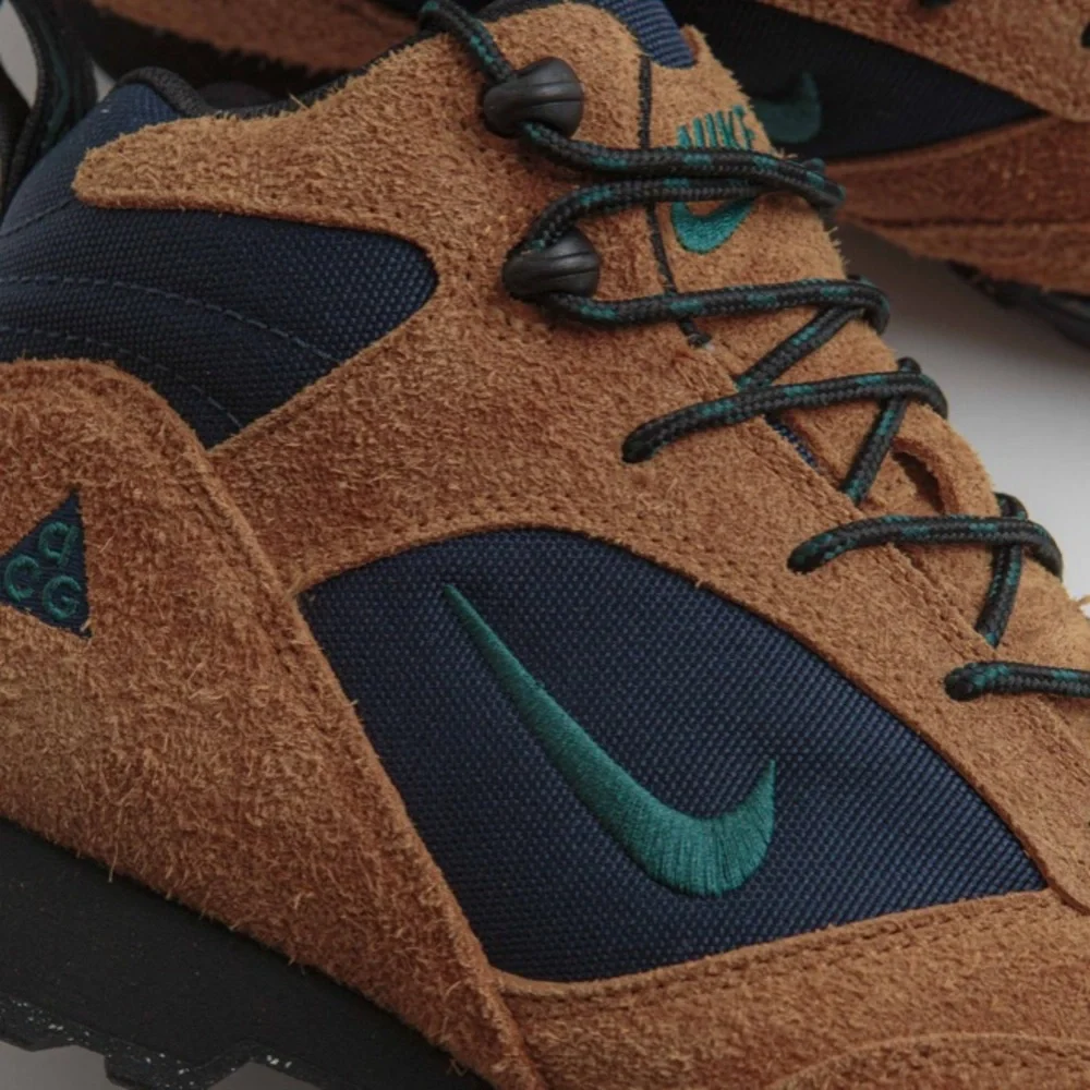 Nike ACG Torre Mid Waterproof Shoes in Burnt Sienna, Dark Atomic Teal Size 8